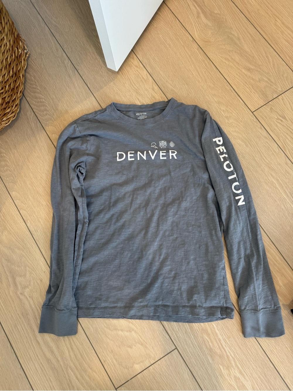 Peloton Charcoal Gray 'Denver' Long Sleeve Tee